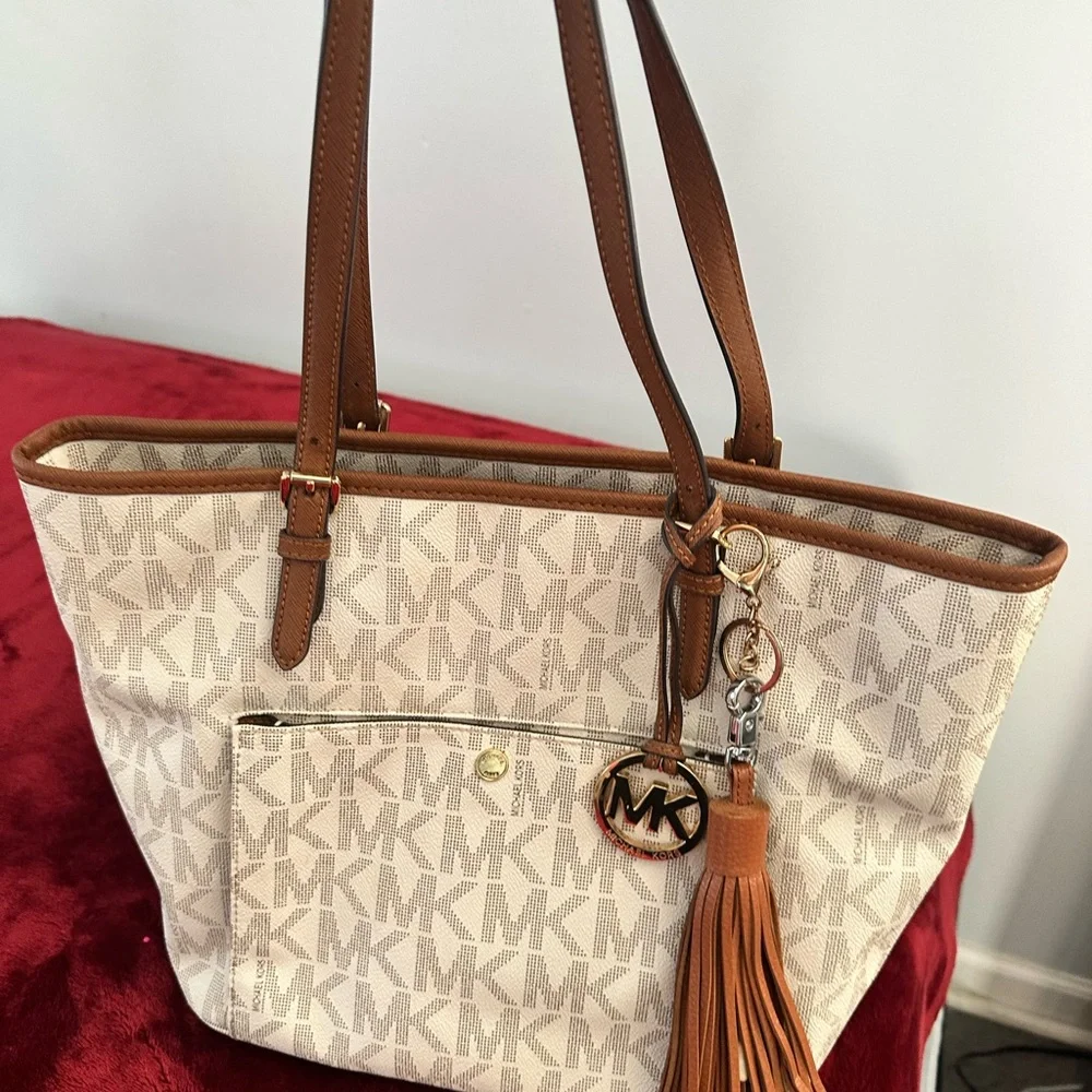 Michael Kors Cream and Brown Logo Tote with VGC - Picture 1 of 9